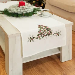 Bieżnik z haftem ZIELONY UROK 40x160 cm biały * MARKIZETA SPÓŁKA Z OGRANICZONĄ ODPOWIEDZIALNOŚCIĄ Outlet