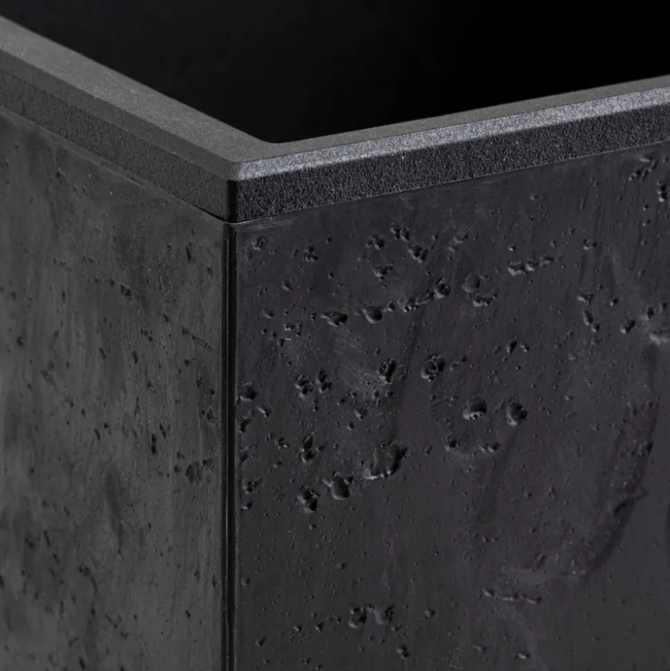 Donica Betonique na kółkach czarny beton 30x30xh30 cm