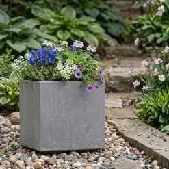 Donica Betonique na kółkach szary beton 30x30xh30 cm * HowHomely