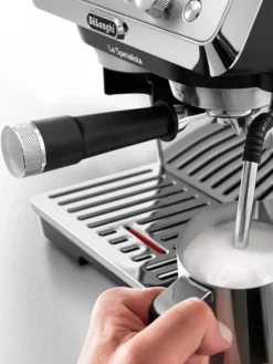 Ekspres do kawy kolbowy ciśnieniowy EC9155.MB * DeLonghi Hot