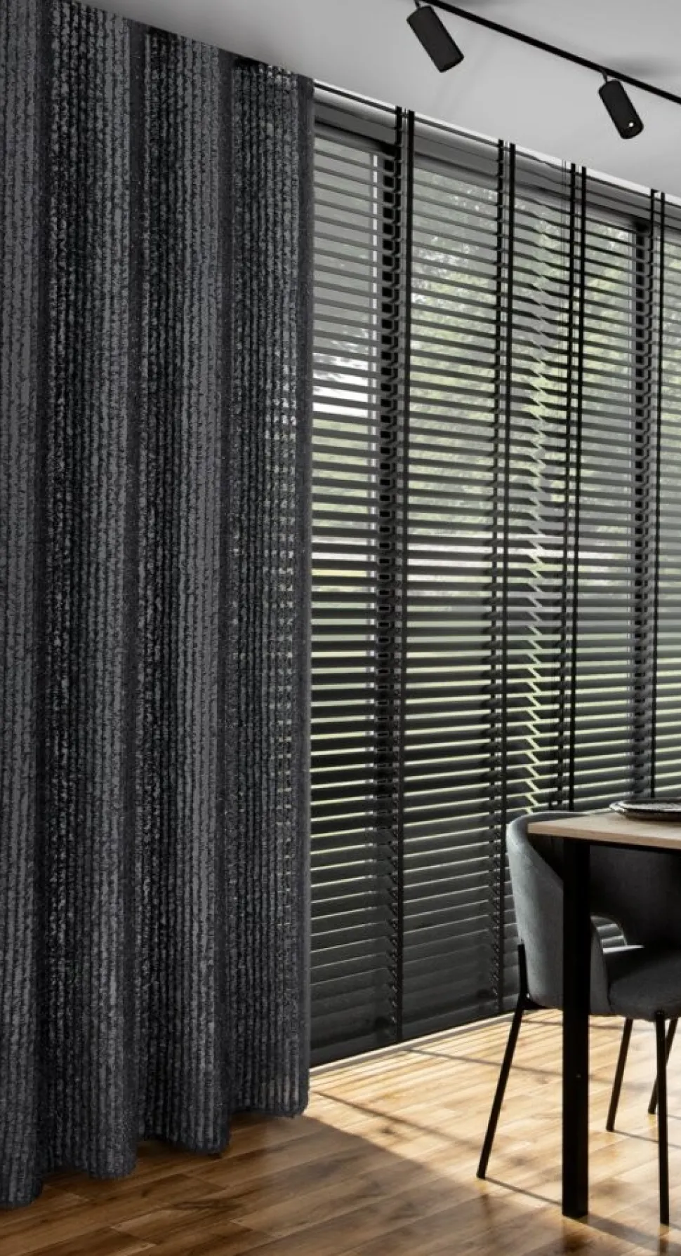 Elegancka zasłona SELMA Eva Minge 135x250 cm, czarna