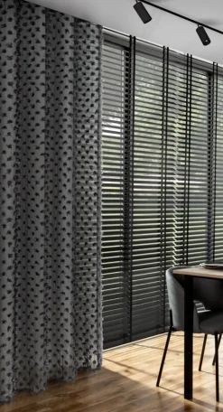 Elegancka zasłona AURELIA Eva Minge 135x250 cm, czarna