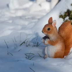Figurka wiewiórki z szyszką h14,6 cm