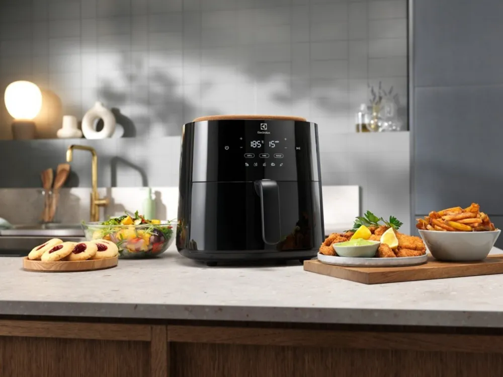 Frytkownica beztłuszczowa EAF7B * Electrolux Online