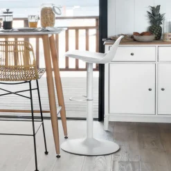 Krzesło barowe hoker białe z regulacją Aiko * Atmosphera Outlet