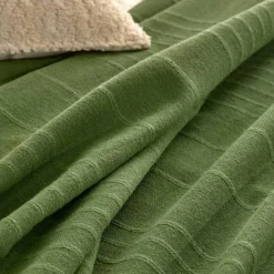 Narzuta na łóżko Anjali 230 x 250 cm khaki * Atmosphera Outlet