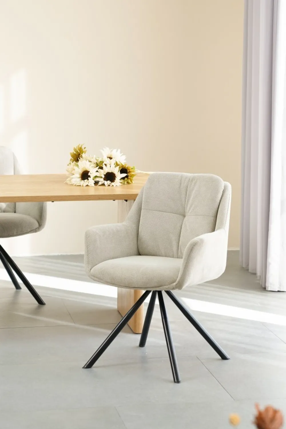4 nowoczesne krzesła HELIX beżowe * HowHomely Clearance