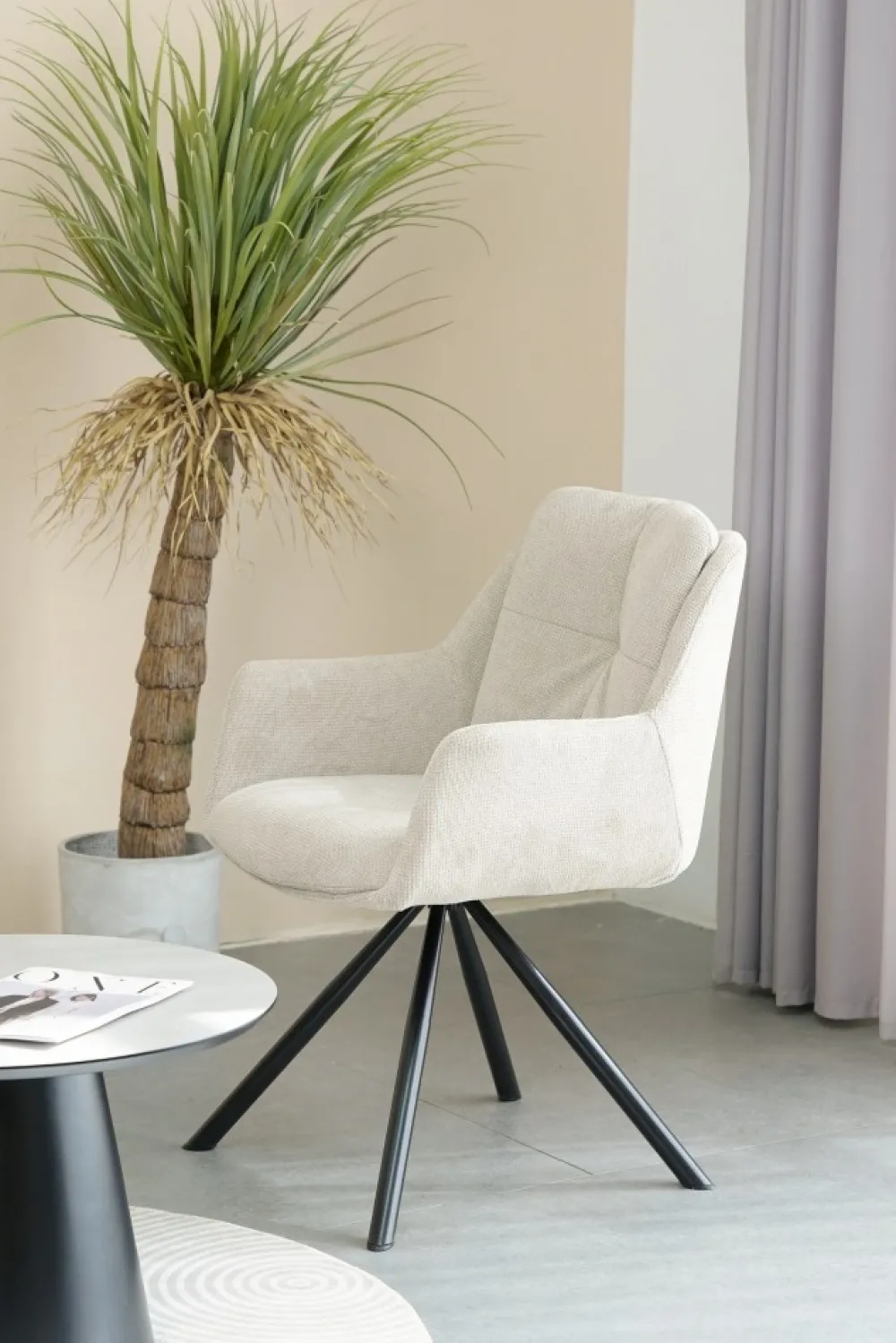 4 nowoczesne krzesła HELIX beżowe * HowHomely Clearance