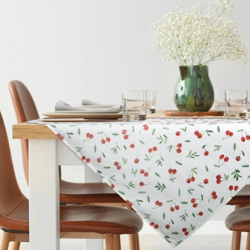 Obrus plamoodporny Cherry 140x220 cm biały * EUROFIRANY B.B. Choczyńscy Sp.J. Outlet