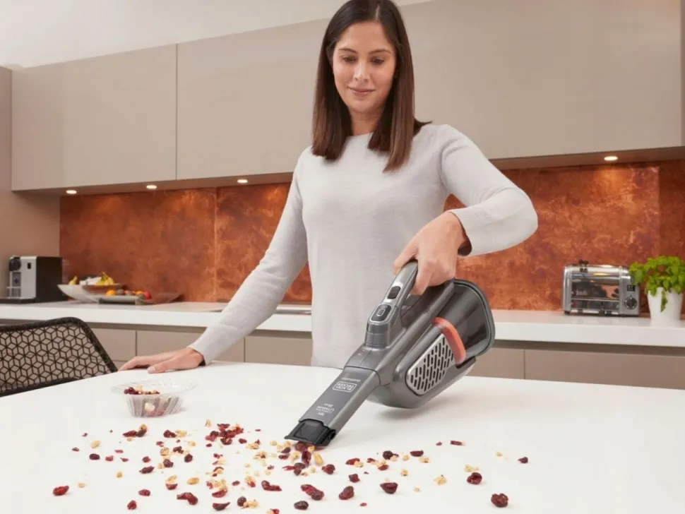 Odkurzacz ręczny BLACK+DECKER BHHV520JF