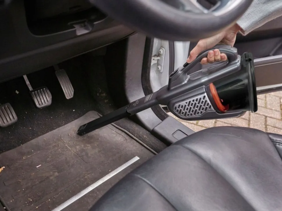 Odkurzacz ręczny BLACK+DECKER BHHV520JF