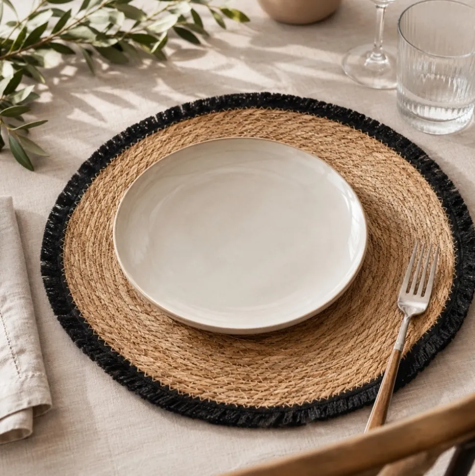 Podkładka na stół boho 38 cm czarne frędzle