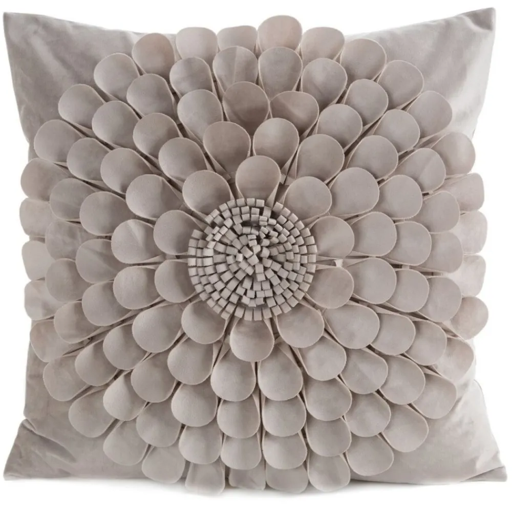 Poszewka FLORES kwiat 3D 45x45 beż * EUROFIRANY B.B. Choczyńscy Sp.J. Discount
