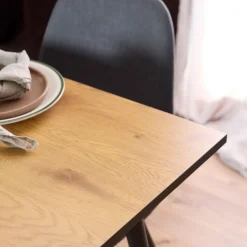 Stół do jadalni Wilma odcienie dzikiego dębu