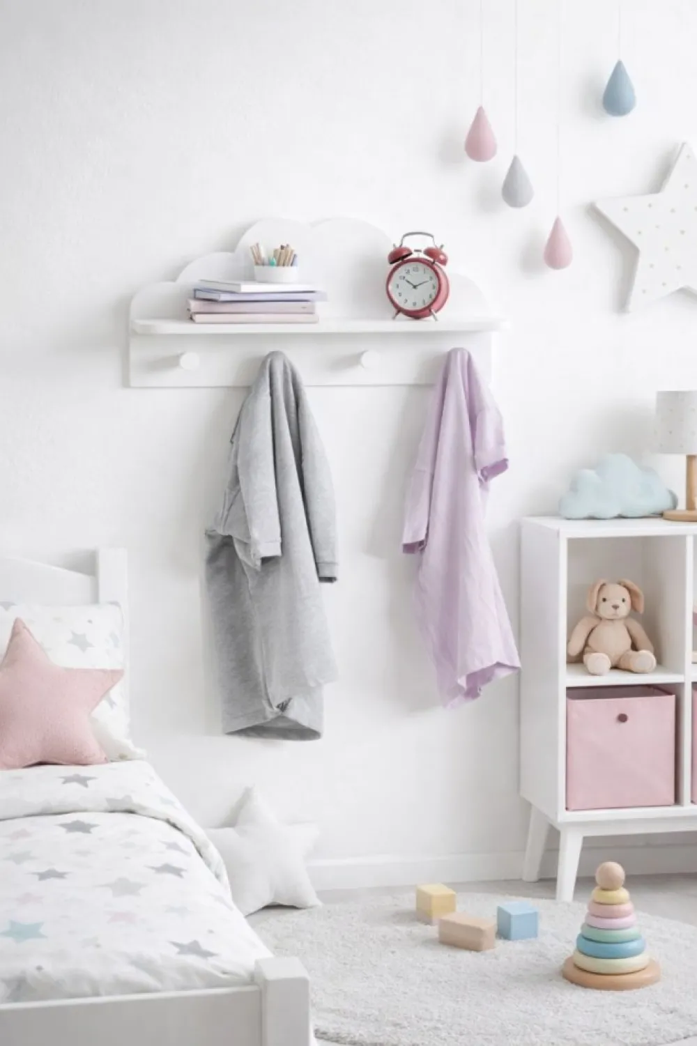 Wieszak ścienny Cloud z półką biały * Atmosphera Discount